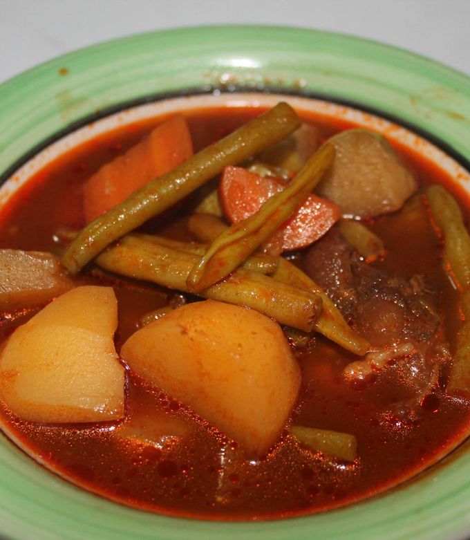 Una foto de Mole de Olla (Caldo de Res Picante - Hot Beef Stew)