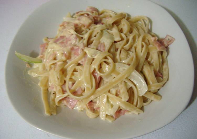 Carbonara de básica con jamón (ハム入り基本のカルボナーラ)