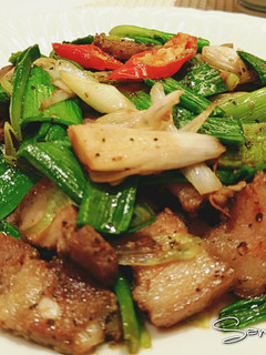 蒜苗炒鹹豬肉 的食譜成品照片
