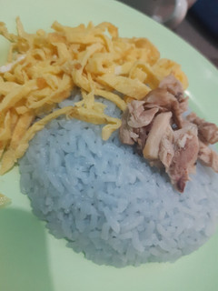 Foto resep Nasi uduk bunga telang (magic com)