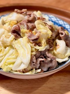 鹽漬高麗菜炒豬梅花 的食譜成品照片