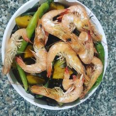 A picture of Hipon Pinakbet or Steamed Shrimps w vegetables in Shrimp paste Sauce.