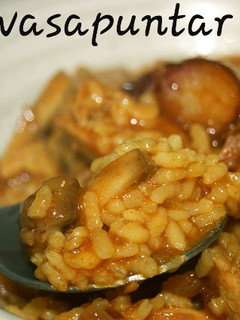 Una foto de Arroz meloso con solomillo y portobello al whisky 🍷 🥩 💚