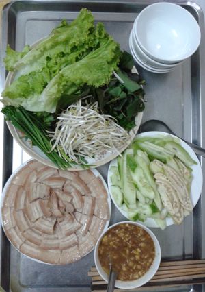Hình của món Thịt luộc bánh tráng.