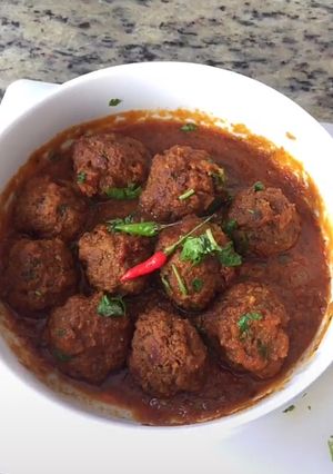 A picture of Speicy kofta curry iftar special.