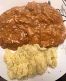 Strogonoff de pollo c/ puré