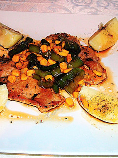 Una foto de Lomo de cerdo con verduras