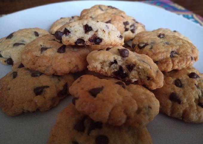 Cookies caseras con pepitas de chocolate, receta super fácil paso a paso