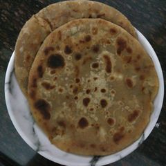 A picture of Aloo paratha.