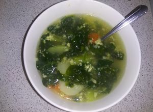 Una foto de Sopa de espinaca con sabor a hogar