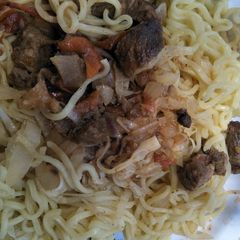A picture of Idomine with beef stewed.