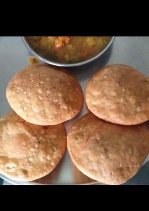 मूंग दाल की कचौड़ी (moong dal ki kachodi recipe in Hindi) रेसिपी मुख्य फोटो