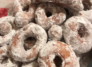 Una foto de Rosquitas fritas 🍊
