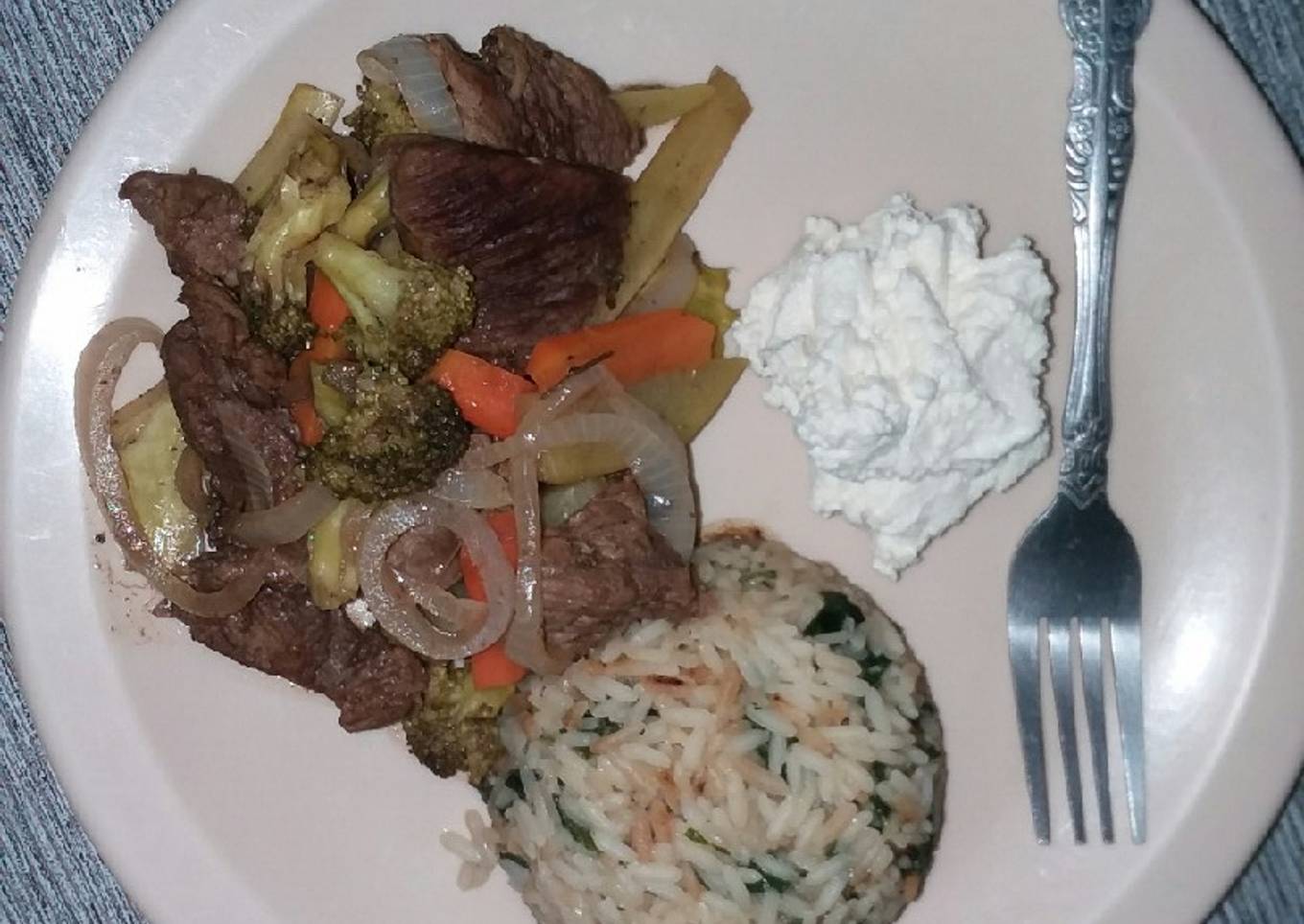 Res primavera con arroz en mora...🇸🇻