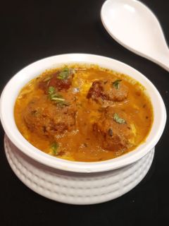 कोफ्ता काजू करी (Kofta kaju curry recipe in hindi) रेसिपी मुख्य फोटो