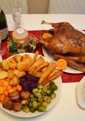 A picture of Honey glazed roast goose.