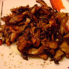A picture of Baked pleurotus mushrooms.