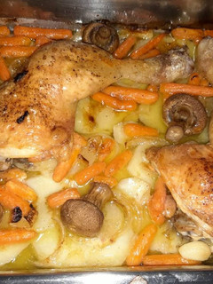 Una foto de Trasero de pollo con patata panadera