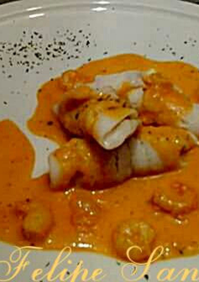 Una foto de Filetes de rodaballo, con salsa de gambas.