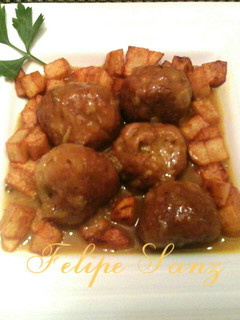 Una foto de Albóndigas caseras en salsa