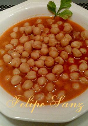 Una foto de Garbanzos guisados. 