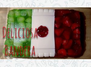 Una foto de Gelatina tricolor / Bandera de México 