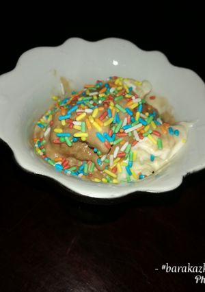 A picture of Homemade Coffee-chocolate vanilla ice-cream.