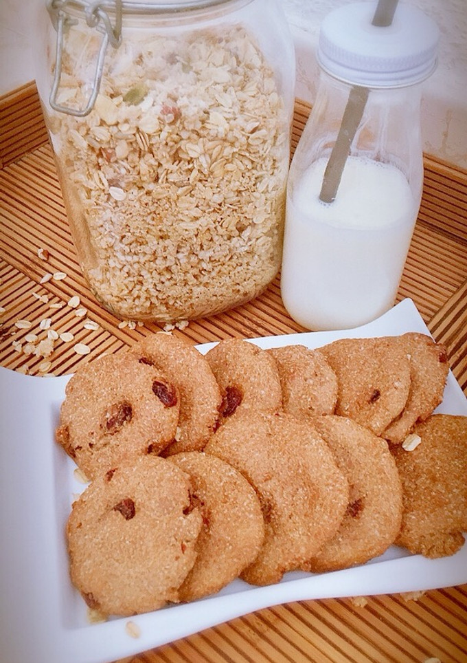 Una foto de Galletas fitness de proteína, avena y mantequilla de cacahuete