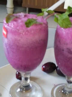 જાંબુ રિફ્રેશિંગ(જયુસ) (Jamun juice recipe in Gujarati) રેસીપી મુખ્ય ફોટો