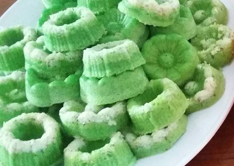 Kue Putu Ayu Hijau