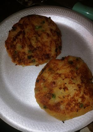 A picture of Cheddar Scallion Potato Cakes.