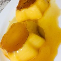 A picture of Caremal custard pudding.