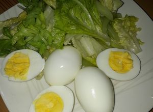Una foto de Ricos huevos duros