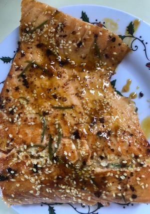 Una foto de Salmón con salsa de Maracuja en su punto perfecto