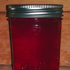 A picture of Cranberry shine.