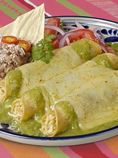 Una foto de Enchiladas Suizas en microondas