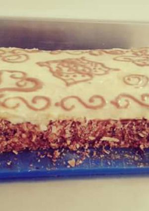Una foto de Torta de mil hojas con crema pastelera y manjar 