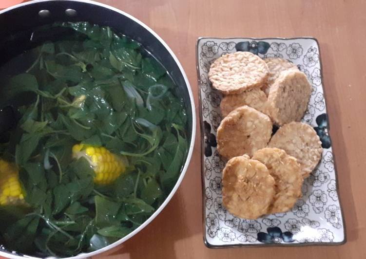 Bening bayam dan tempe pecak