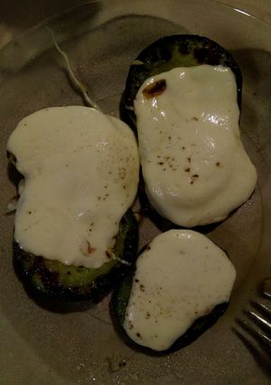 Una foto de Zapallitos a la plancha con queso!