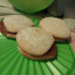 Una foto de Alfajores simples rápidos y fáciles
