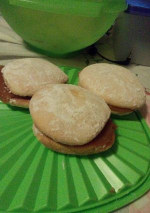 Una foto de Alfajores simples rápidos y fáciles