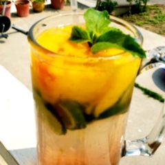 A picture of Cranberry mojito😍.