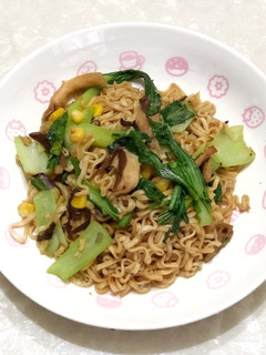 炒泡麵 的食譜成品照片