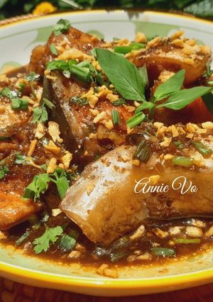 Hình của món Cá hồi rim nước tương.
