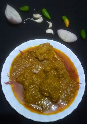 চিকেন কষা (chicken kosha recipe in Bengali) রেসিপির প্রধান ছবি