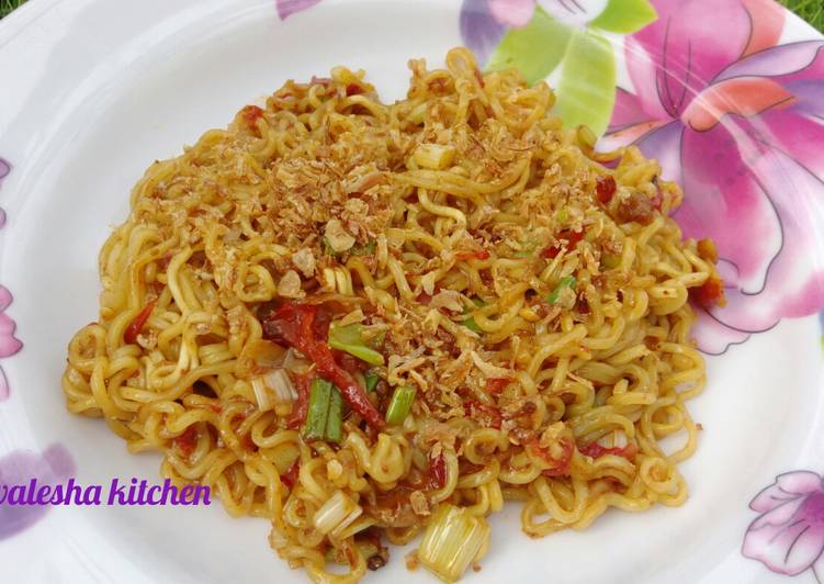 Langkah Mudah untuk Menyiapkan 274. Mie Goreng Pedas yang Lezat Sekali