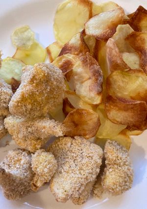 Una foto de Papas fritas crujientes en airfryer