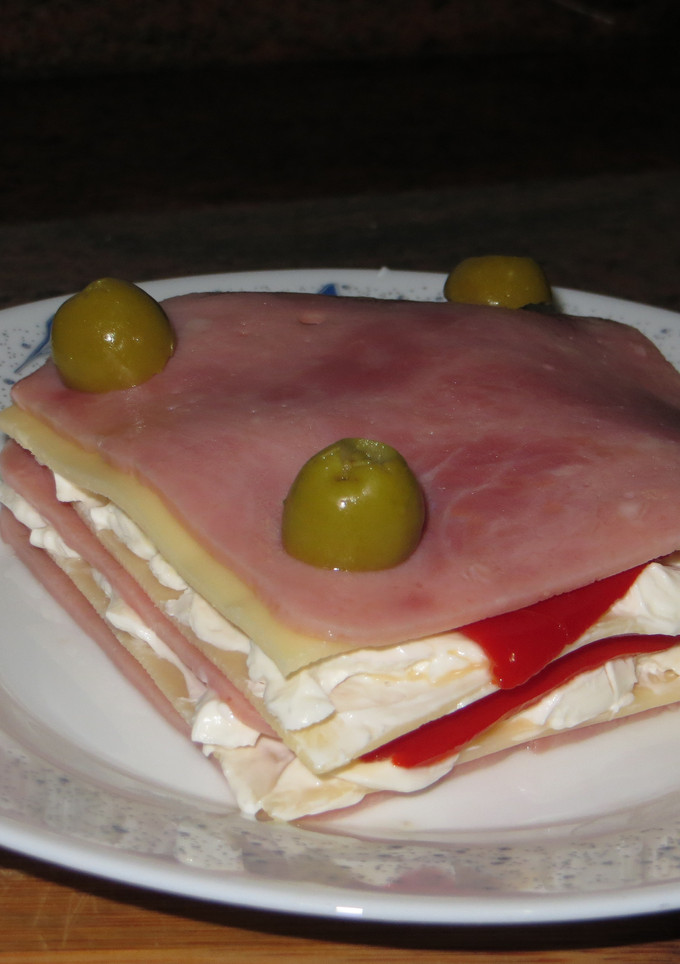 Una foto de MILHOJAS DE JAMÓN YORK CON EXTRA DE QUESO