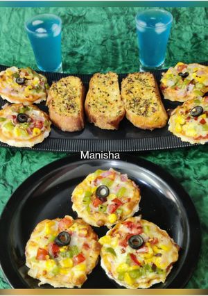 A picture of Cheesy Mini Pizza (No Fire).