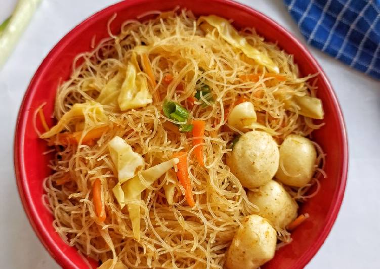 makanan Bihun Goreng Singapore yang Bikin Ngiler